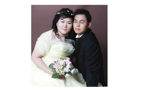 分享结婚四个造型~<em>胖新娘</em>也要美美的呦!-第1页