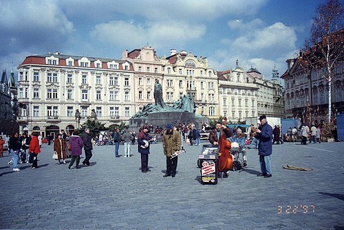 1198718947_0b90618e8c1ff05e96809c5e7de2f326.jpg
