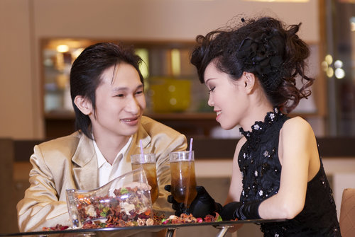 分享<em>头发盘</em>起来的造型-第1页-<em>结婚</em>经验交流讨