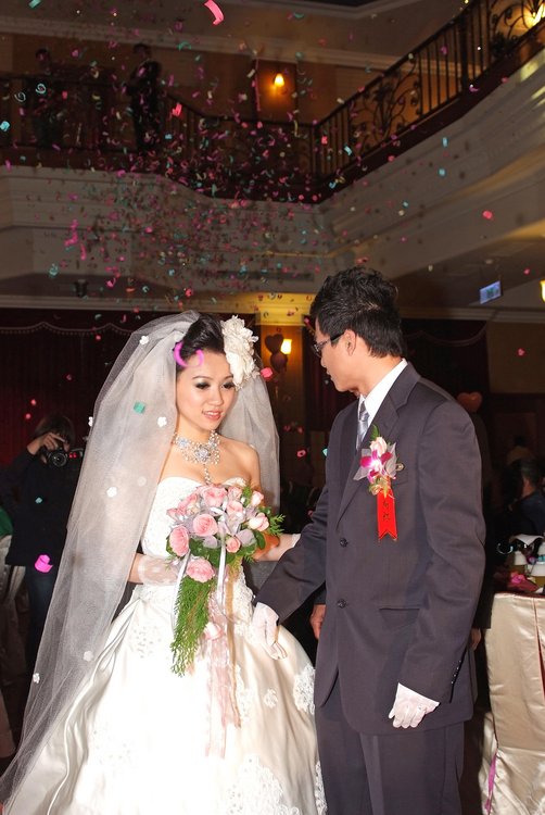 请水水们分享<em>结婚</em>白纱<em>头发造型</em>-第1页-<em>结婚</em>经