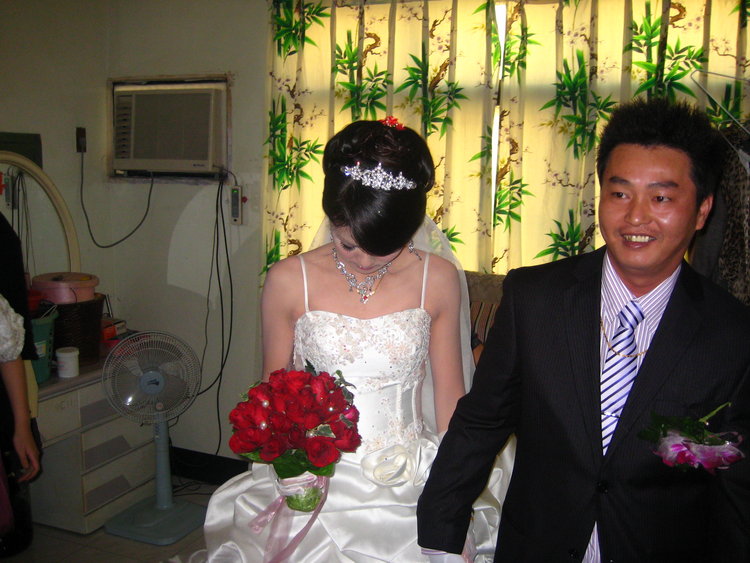 <em>可以</em>分享一下<em>结婚</em>白纱<em>头发</em>的造型吗-第1页-结