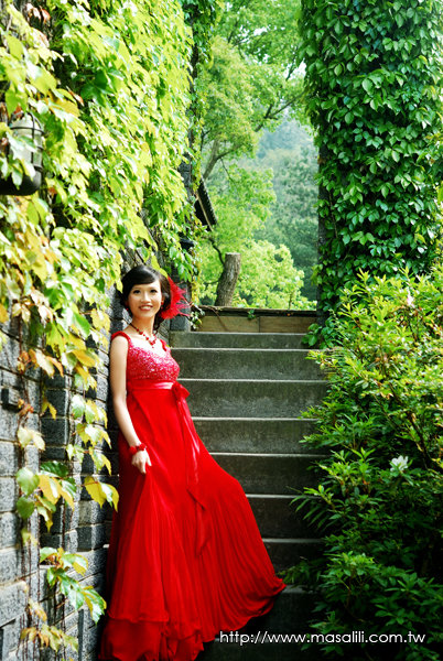 婚纱礼服馆_lili婚纱礼服馆(2)