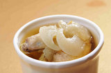 原盅雞燉翅(位上)