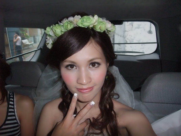 跪求 婚纱礼服 <em>头发造型</em> *。*-第1页-<em>结婚</em>经验交