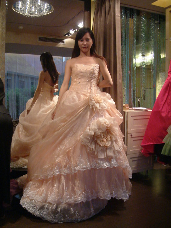 结婚服造型推荐 (蓝色+粉橘色)-第1页-结婚经验交流讨论区-非常婚礼veryWed.com