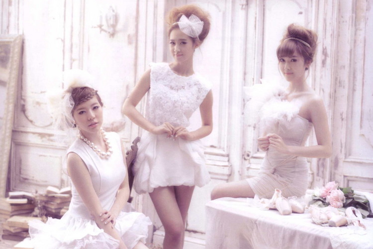 分享少女時代的韓風婚紗專輯照片 非常婚禮