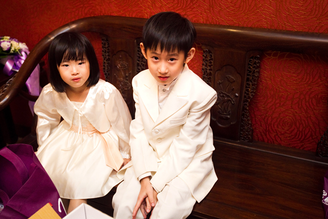 <em>我堂姐的女儿</em>故意说要当我的花童~请大家分享