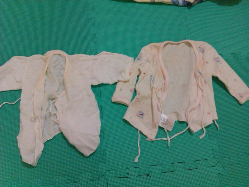 便宜二手宝宝衣物出清--<em>小女婴</em>.0~2岁--有照片