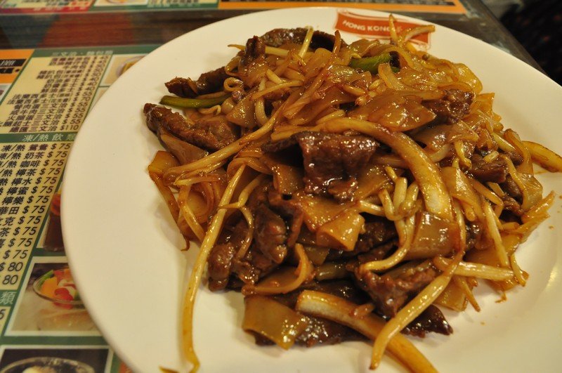 東區 | Hong Kong茶水攤延吉總店～吮指好味乾炒牛河