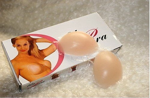 出售<em>全新</em>加厚Nu <em>Bra</em>透气矽胶隐形<em>胸罩</em>250元含