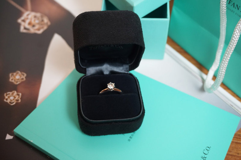 近全新0.56ct Tiffany 经典八爪钻戒 只卖98000