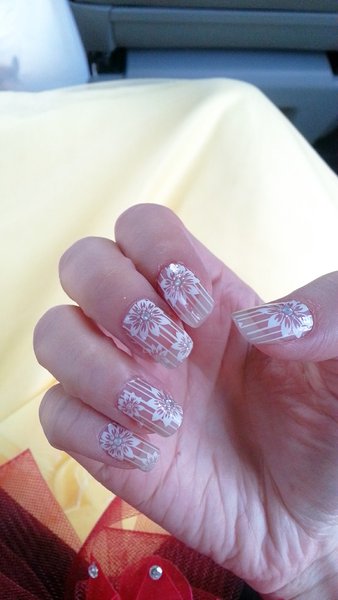 【分享】就是不想露额头!我的婚纱五造型+便宜