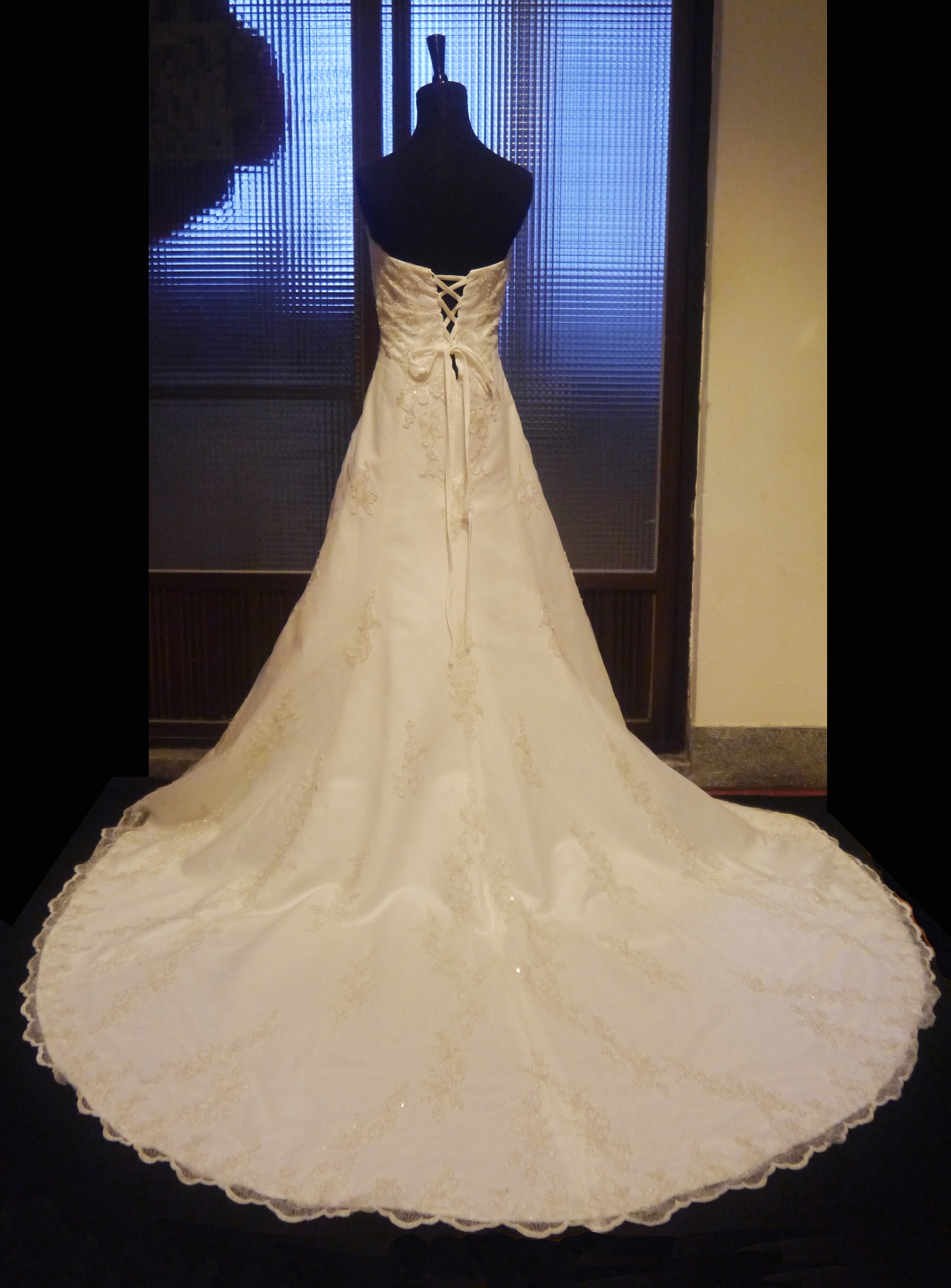 绑带款拖尾白纱、2米头纱、毛披肩-第last页-商品资讯交流讨论区-非常婚礼veryWed.com