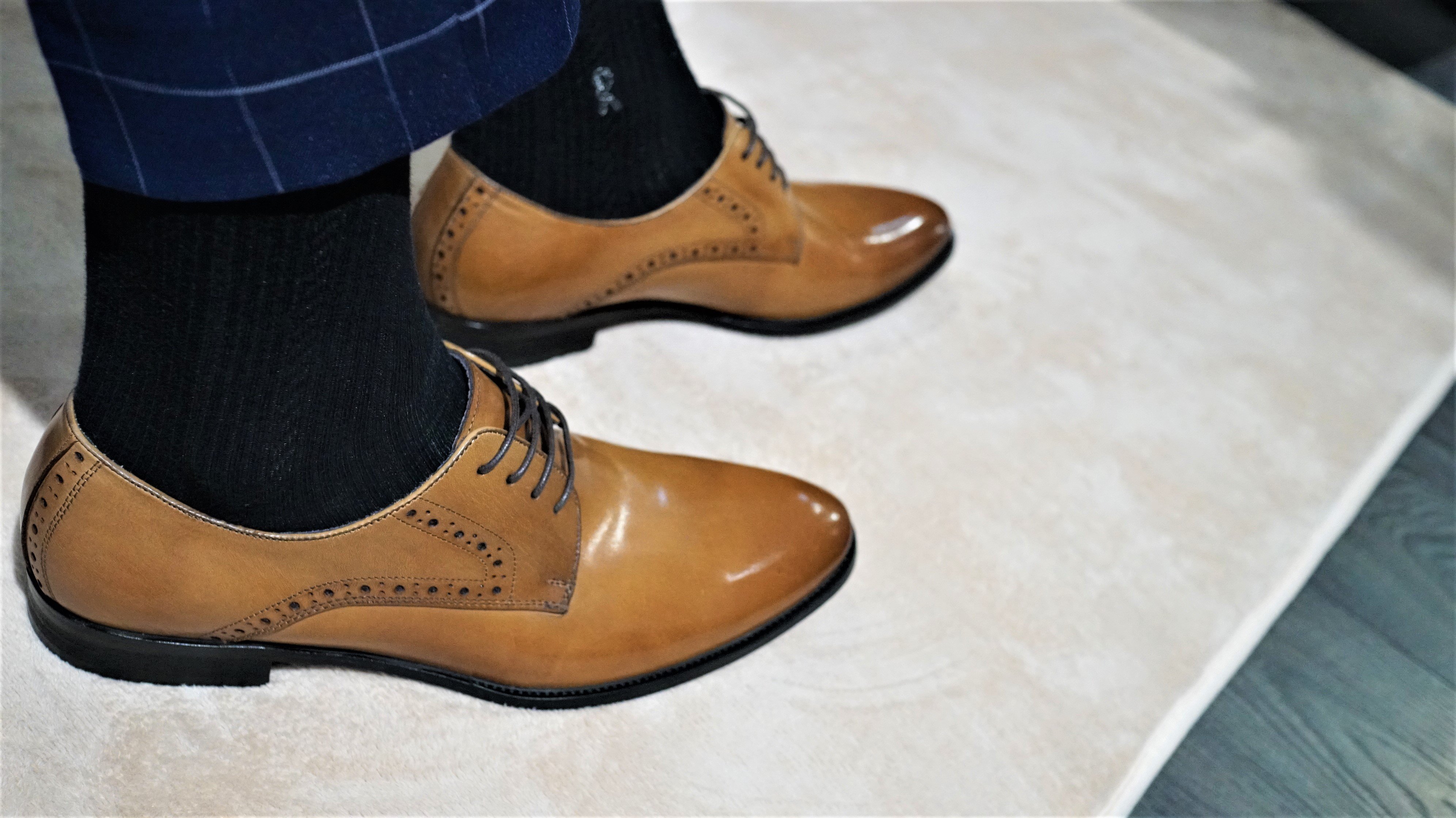 【婚禮準備起手式】台北皮鞋推薦之EPRIS艾佩絲手工鞋，好穿百搭的婚禮男鞋，擺脫老態的好搭經典款式，全真皮歐式牛津皮鞋也適合歐洲人穿搭的男士皮鞋-婚禮廠商評價