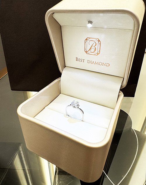 媲美一克拉效果的超級放大款GIA鑽戒就在宏記鑽石!-婚禮廠商評價