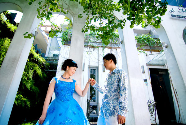 新娘百分百婚纱礼服厂_...会场布置 婚纱礼服 婚礼顾问 婚礼记录 新娘秘书 旅游 蜜月旅行 亲子...