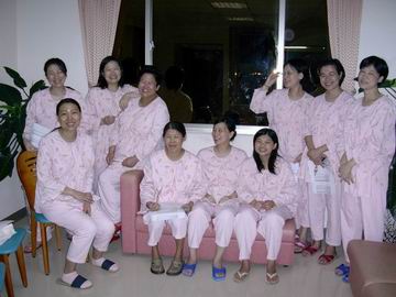 在<em>坐月子</em>中心穿裙装或裤装<em>的睡衣</em>较好?-第1页