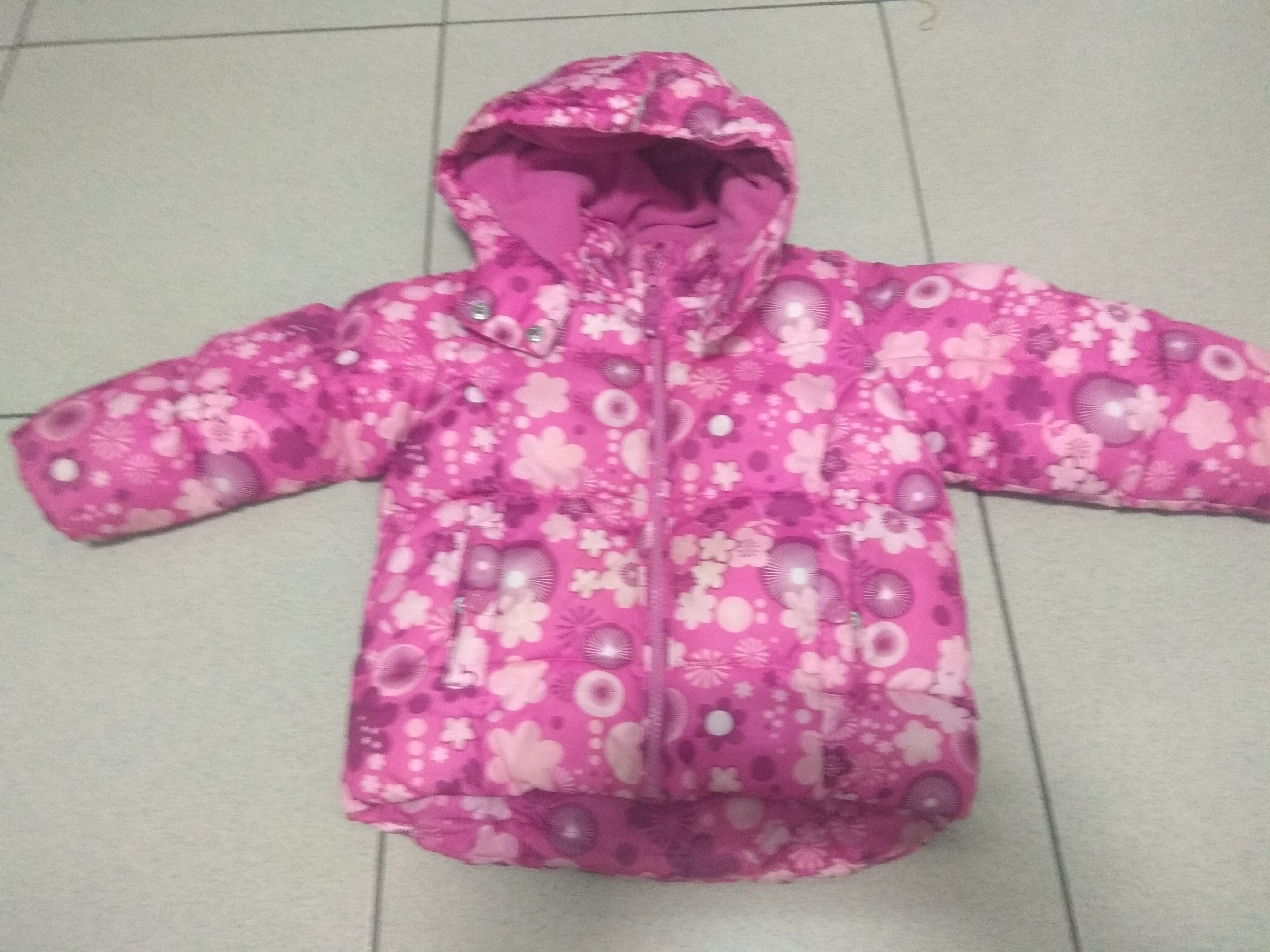 二手100cm-140cm女童冬天保暖外套衣服褲子優惠出清20元起，歡迎詢問-新娘二手轉讓