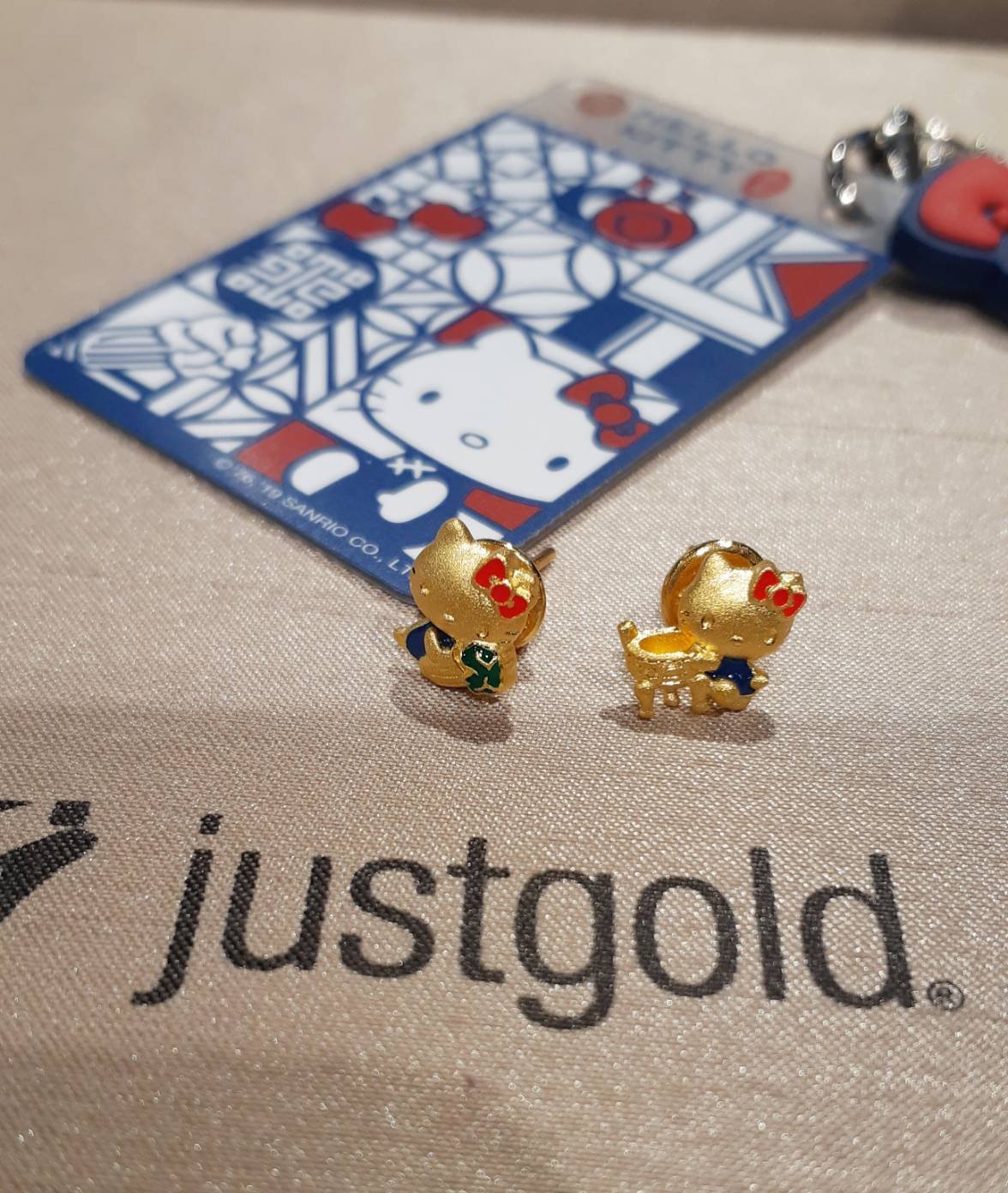Hello kitty故宮限量耳環-婚禮廠商評價