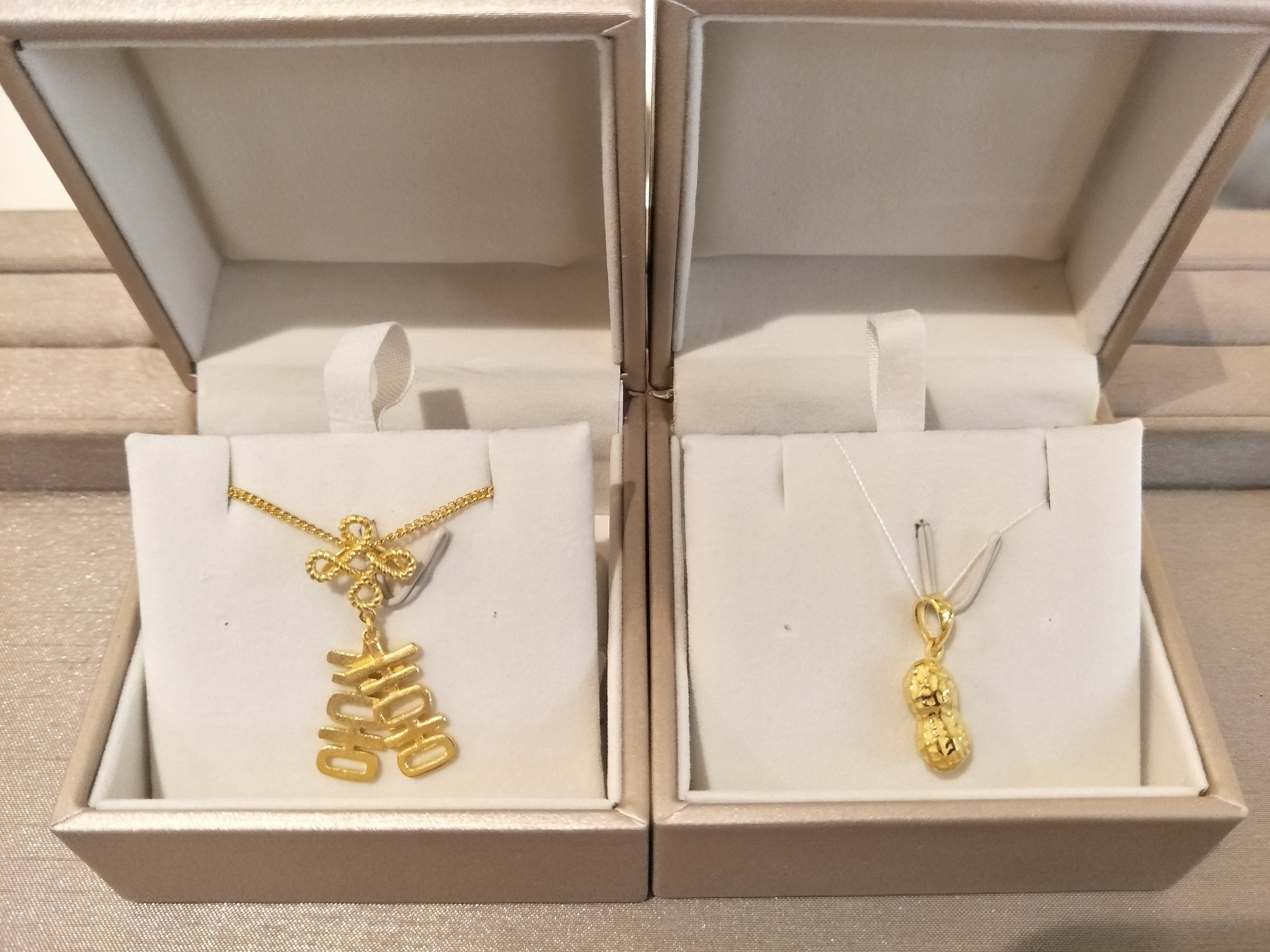 我精美的生日禮物就在新竹巨城鎮金店    感謝服務人員：康嫻-婚禮廠商評價