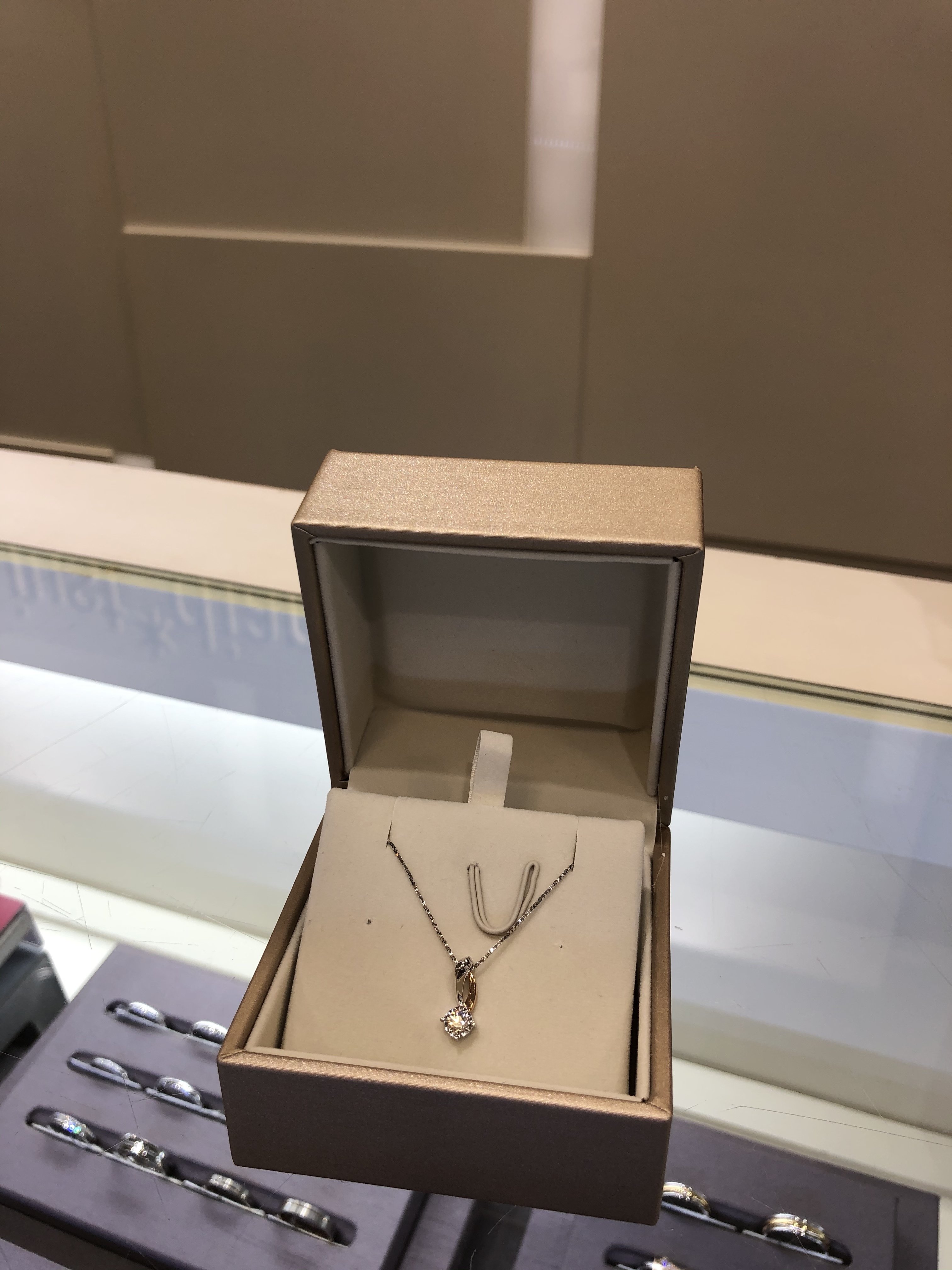 新竹遠百鎮金店-淑婷專員-婚禮廠商評價