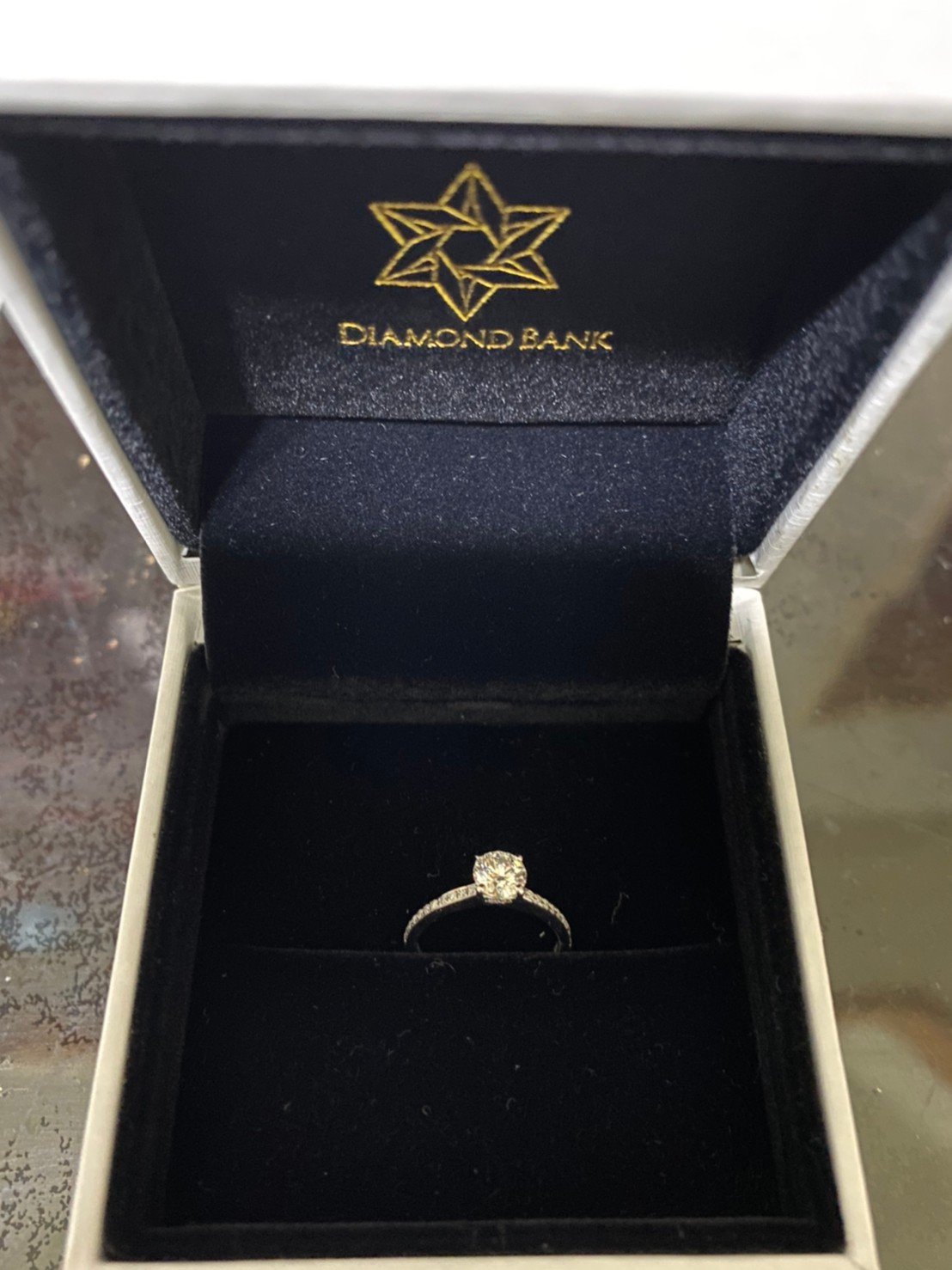 【鑽石銀行 Diamond Bank】首部曲_挑選鑽戒心得-婚禮廠商評價