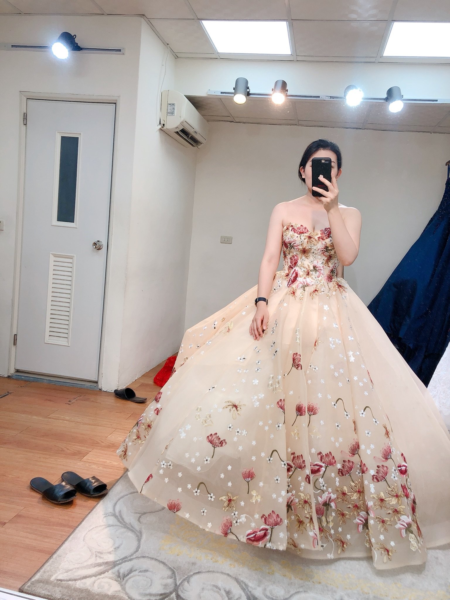 中壢伊頓婚紗~大推正妹蘿拉Lora 服務很好-婚禮廠商評價