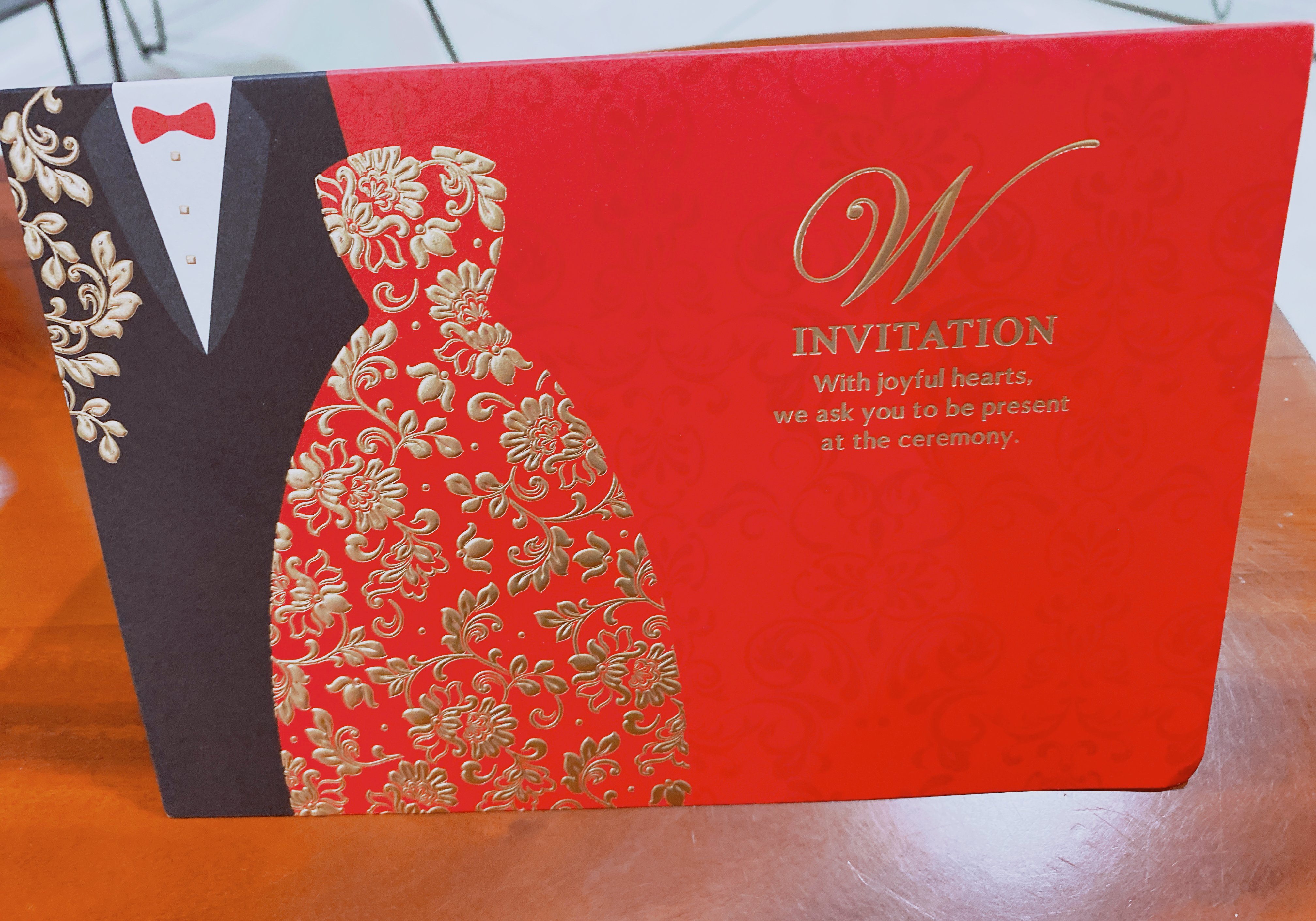 價格親民、CP值超高的「艾瑪特喜帖設計」-婚禮廠商評價