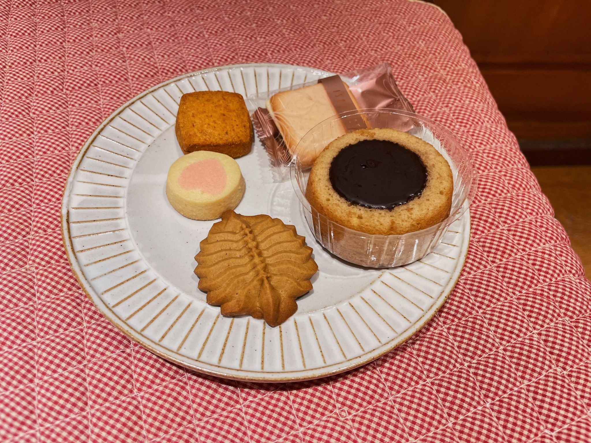 【喜餅特派員】伊莎貝爾 ISABELLE Hello Kitty 戀巴黎系列喜餅-婚禮廠商評價