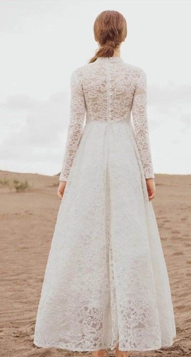 [售] Caspia Lili高質感輕婚紗僅穿一次登記9.5成新，已送乾洗-新娘二手轉讓