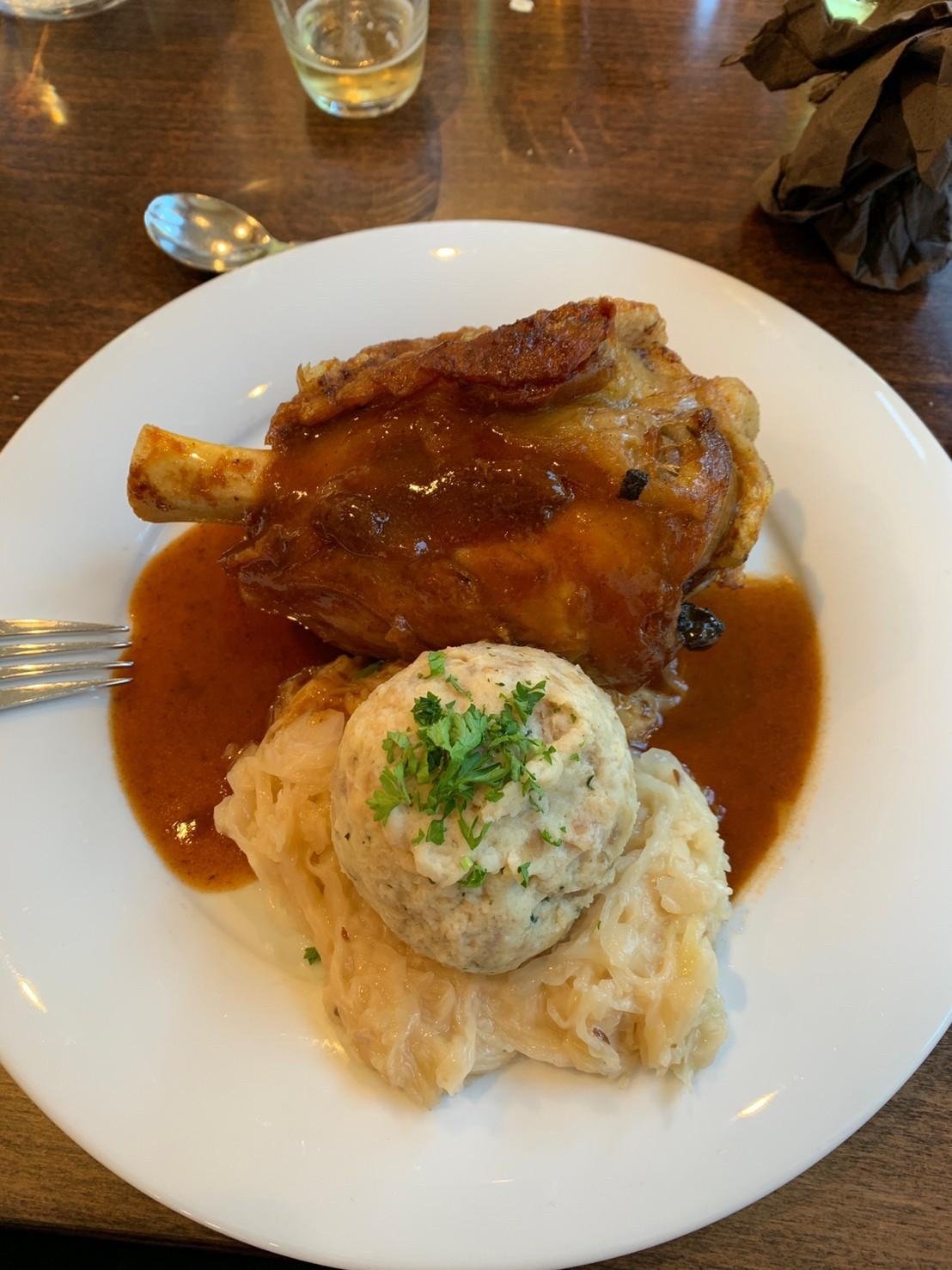 難忘的浪漫回憶－誠真德瑞蜜月（0918-1001業務Dennis、領隊Sam）-婚禮廠商評價