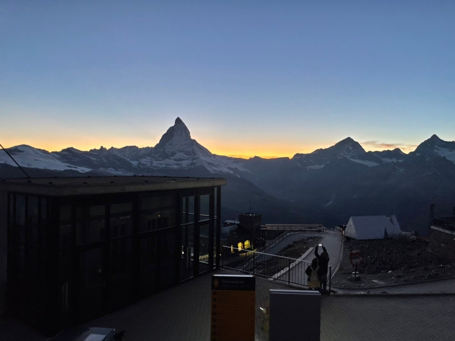 難忘的浪漫回憶－誠真德瑞蜜月（0918-1001業務Dennis、領隊Sam）-婚禮廠商評價