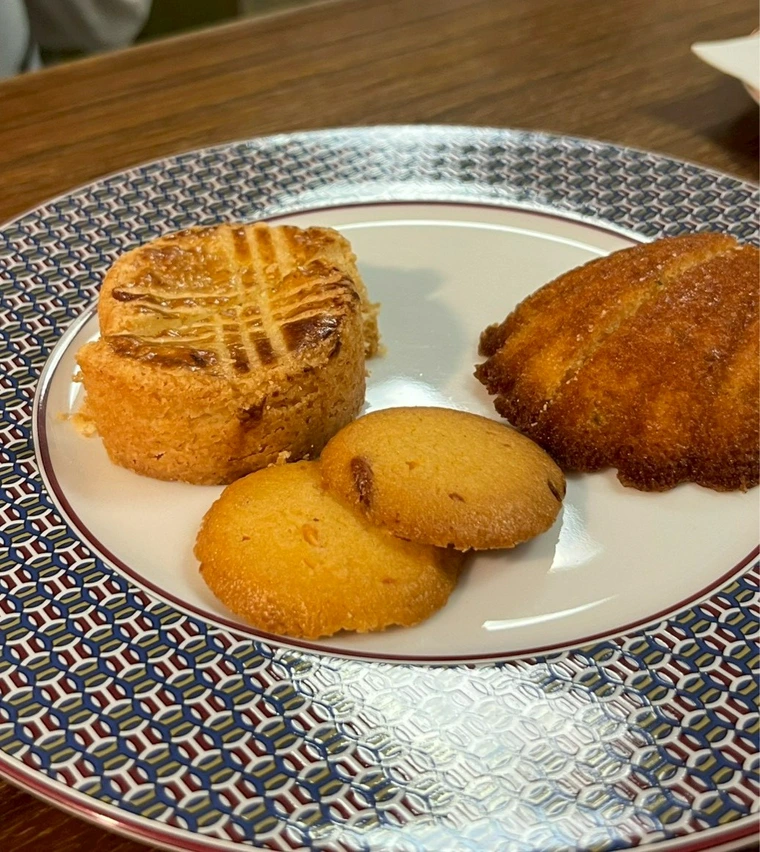 繞了一圈還是跟外國男友ㄍㄟˋ婚了！分享我們的命定喜餅-結婚經驗分享