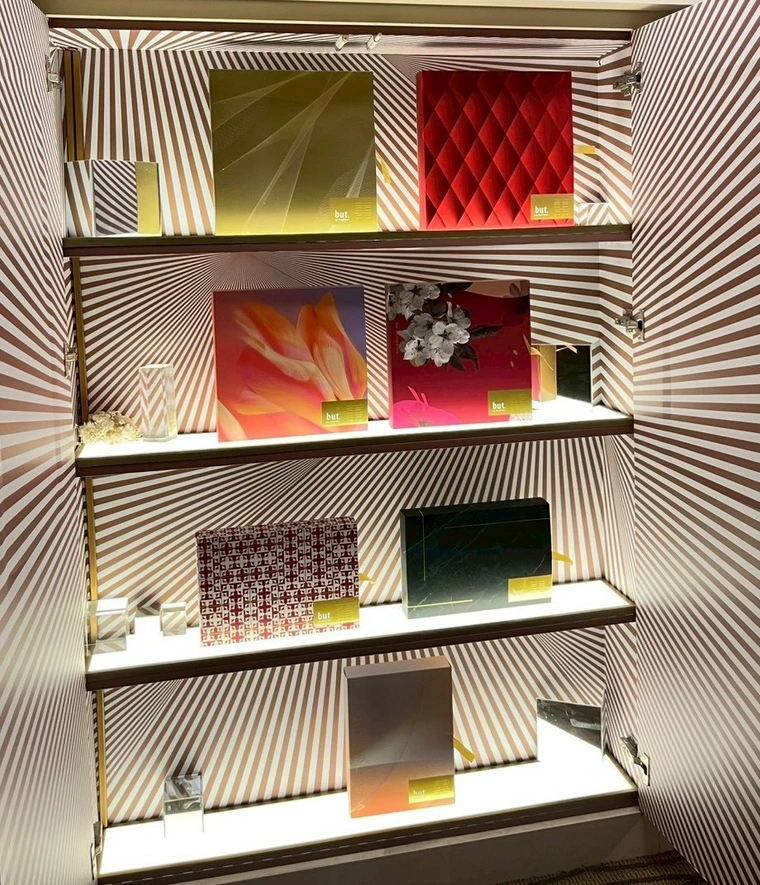 繞了一圈還是跟外國男友ㄍㄟˋ婚了！分享我們的命定喜餅-結婚經驗分享