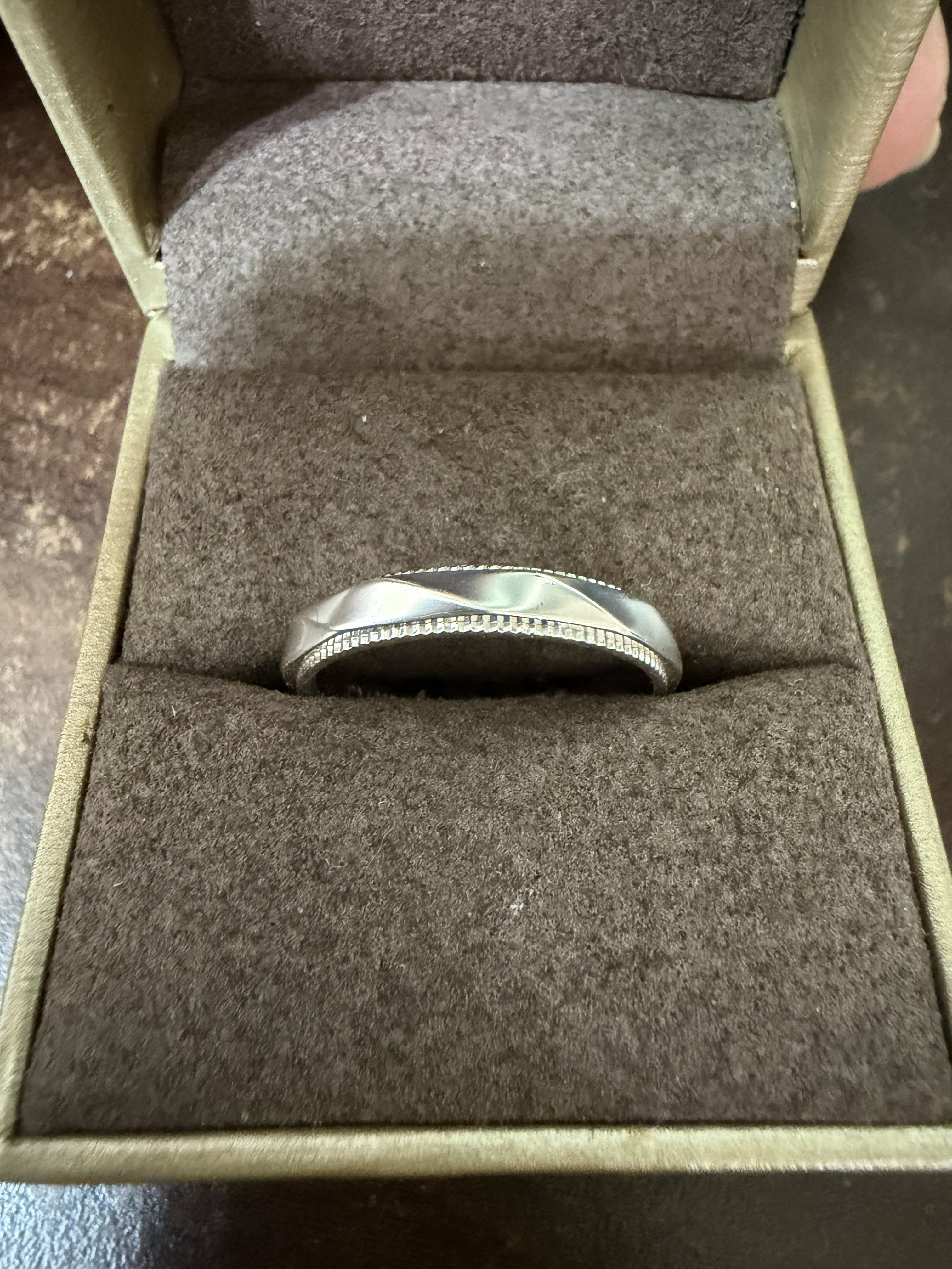 [宏記婚戒訂製分享]客製扭結設計婚戒-婚禮廠商評價