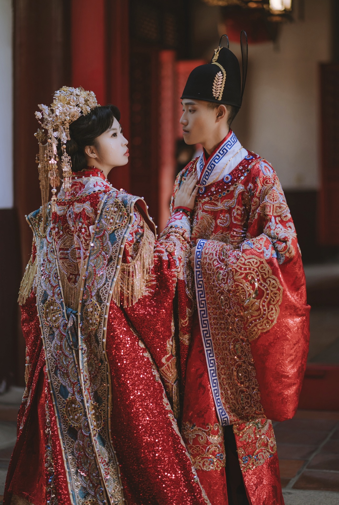 高CP值 伊頓自助婚紗-真愛相隨(漢婚服/白紗/晚禮服*2)-婚禮廠商評價